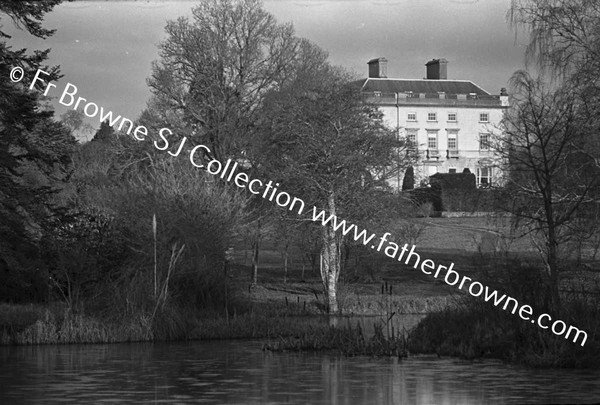 HOUSE FROM LAKE 8.5CM